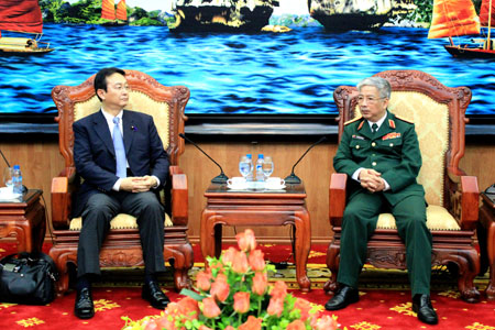 ຮອງລັດຖະມົນຕີກະຊວງປ້ອງກັນປະເທດຕ້ອນຮັບຄະນະຜູ້ແທນກຳມາທິການປ້ອງກັນຄວາມສະຫງົບສະພາຕໍ່າຍີ່ປຸ່ນ